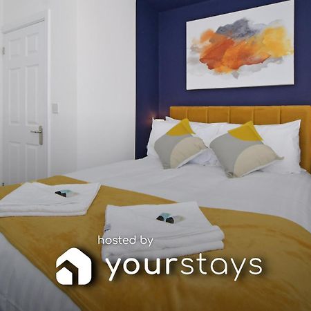 Sapphire Apartments By Yourstays - Luxury 2 Bedroom Apartments In クルー エクステリア 写真